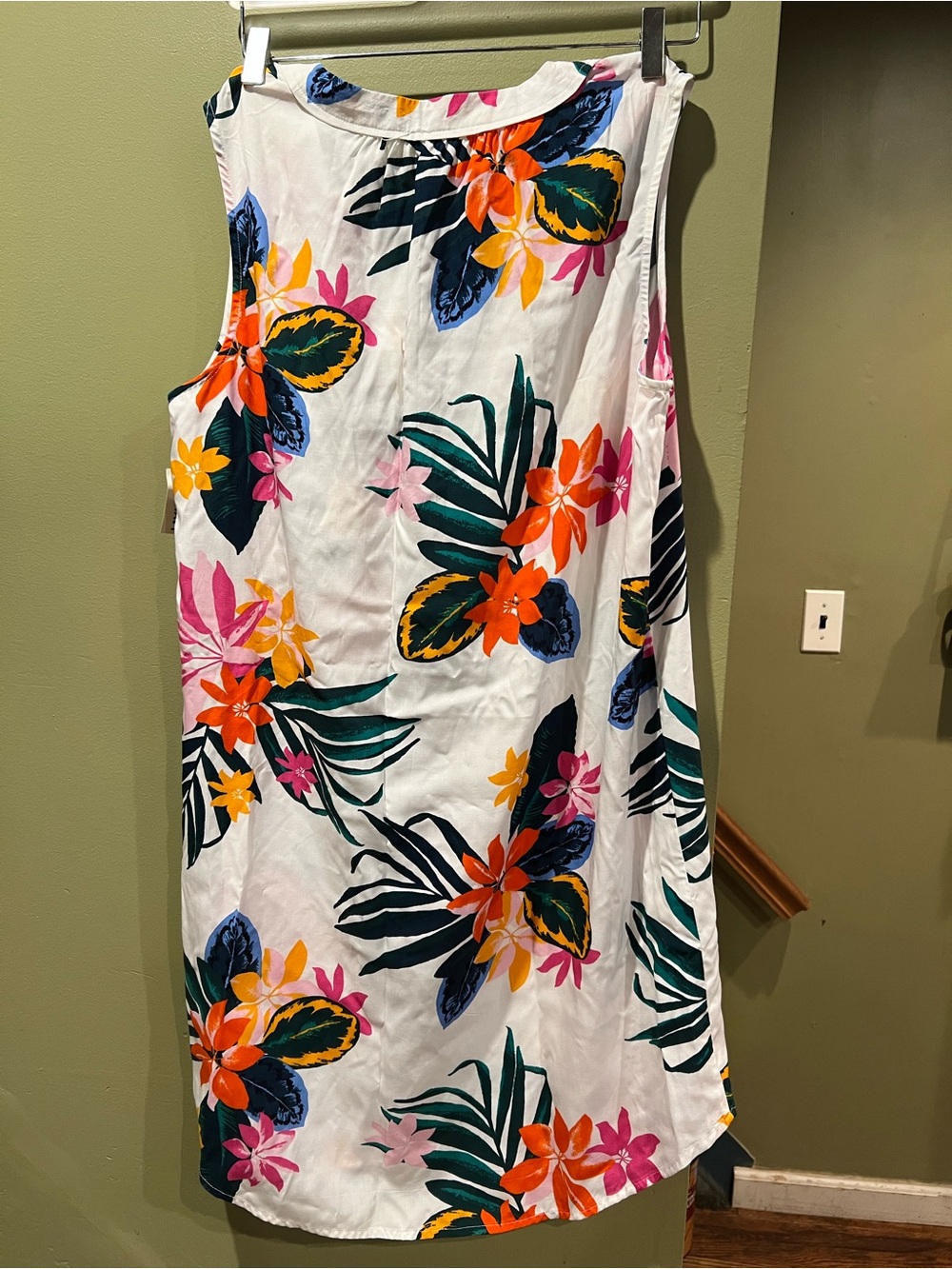 Sleeveless Tropical Floral Midi Dress - White Floral - Picture 2 of 4
